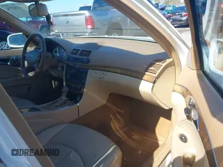 2007 Mercedes-Benz E-Class 3.5L with VIN WDBUF87X57X221918, listed as a IAAI auction lot 41618274 with 176,359 mi miles. Bid and sale history available at carsss.com. Image 5.