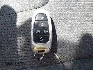 2023 Hyundai Santa Fe SEL z VIN 5NMS24AJ1PH522082, wystawiony jako IAAI lot #41924270 z przebiegiem 47 715 mil mil oraz . Historia ofert i sprzedaży dostępna na DreamBid. Obrazek 11.