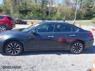 2018 Nissan Altima 2.5 SR with VIN 1N4AL3AP8JC179774, listed as a IAAI auction lot 41933926 with 131,506 mi miles. Bid and sale history available at carsss.com. Image 14.