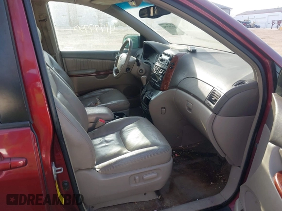 2005 Toyota Sienna XLE with VIN 5TDZA22C05S248499, listed as a IAAI auction lot 41797750 with 266,521 mi miles. Bid and sale history available at carsss.com. Image 5.