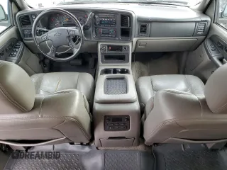 2003 Chevrolet Suburban LT with VIN 3GNFK16Z23G285145, listed as a Copart auction lot 68668324 with 286,805 mi miles and Salvage Title. Bid and sale history available at carsss.com. Image 8.