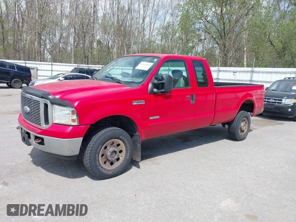 2005 Ford Super Duty F-250 XL with VIN 1FTSX21P65EA38063, listed as a IAAI auction lot 42159568 with 225,036 mi miles. Bid and sale history available at carsss.com. Image 2.