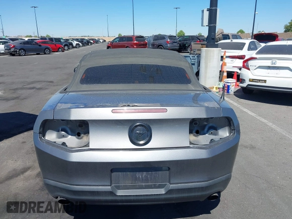 2011 Ford Mustang V6 with VIN 1ZVBP8EMXB5159478, listed as a IAAI auction lot 42609933 with 220,282 mi miles and . Bid and sale history available at DreamBid. Image 17.