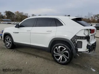 2022 Volkswagen Atlas Cross Sport 2.0T SEL with VIN 1V2BC2CA8NC207658, listed as a Copart auction lot 70846903 with 39,878 mi miles. Bid and sale history available at carsss.com. Image 2.
