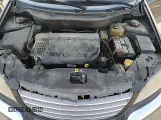 2005 Chrysler Pacifica with VIN 2C8GF78475R421982, listed as a Copart auction lot 41641625 with 220,676 mi miles and Salvage title. Bid and sale history available at DreamBid. Image 12.