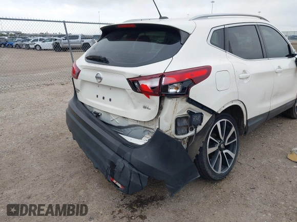 2017 Nissan Rogue S z VIN JN1BJ1CP8HW014731, wystawiony jako IAAI lot #41101662 z przebiegiem 62 882 mil mil oraz . Historia ofert i sprzedaży dostępna na DreamBid. Obrazek 6.