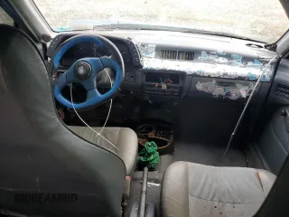 1990 Geo Metro z VIN 2C1MR2465L6014681, wystawiony jako Copart lot #82309254 z przebiegiem 95 146 mil mil oraz Szkody całkowita. Historia ofert i sprzedaży dostępna na DreamBid. Obrazek 8.
