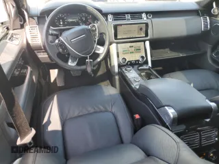 2020 Land Rover Range Rover P525 HSE with VIN SALGS2SE6LA596610, listed as a Copart auction lot 61642135 with 31,829 mi miles and Salvage title. Bid and sale history available at DreamBid. Image 8.