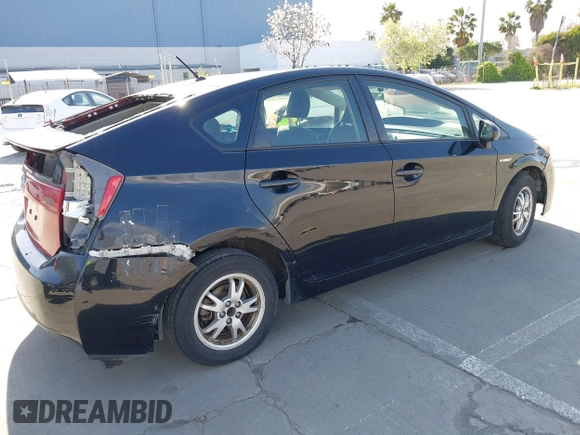 2015 Toyota Prius Four with VIN JTDKN3DU8F1875855, listed as a IAAI auction lot 41942209 with 275,120 mi miles. Bid and sale history available at carsss.com. Image 4.