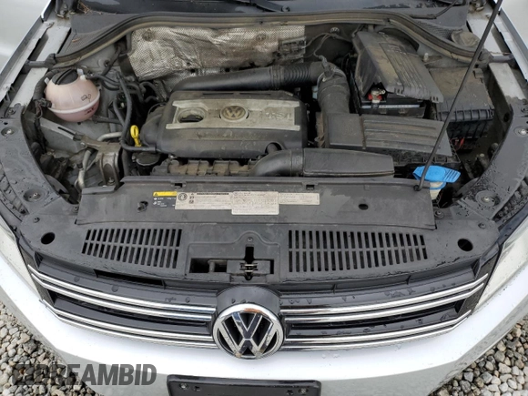 2015 Volkswagen Tiguan SE with VIN WVGAV7AX4FW552810, listed as a Copart auction lot 54490895 with 174,659 mi miles and Salvage title. Bid and sale history available at DreamBid. Image 11.