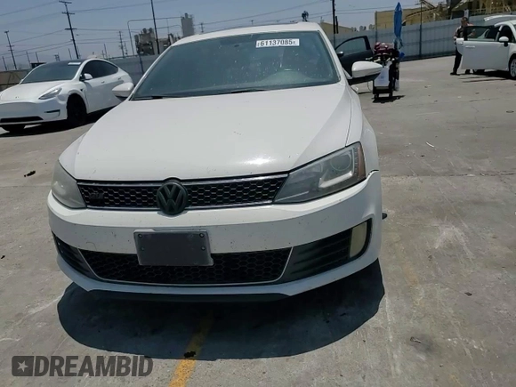 2013 Volkswagen Jetta Autobahn with VIN 3VW4T7AJ4DM288209, listed as a Copart auction lot 61137085 with 240,500 mi miles and Salvage title. Bid and sale history available at DreamBid. Image 13.
