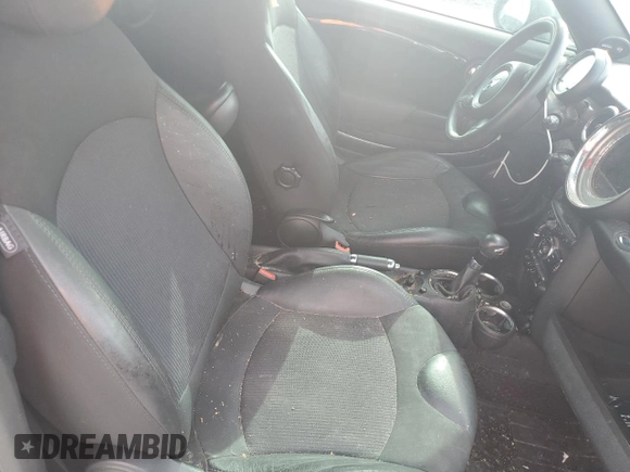 2014 MINI Coupe S z VIN WMWSX3C59ET773064, wystawiony jako Copart lot #42989015 z przebiegiem 135 005 mil mil oraz Szkoda całkowita • Salvage title. Historia ofert i sprzedaży dostępna na DreamBid. Obrazek 11.
