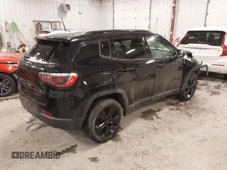 2019 Jeep Compass Latitude with VIN 3C4NJDBB0KT838995, listed as a IAAI auction lot 41278070 with 55,850 mi miles. Bid and sale history available at carsss.com. Image 4.