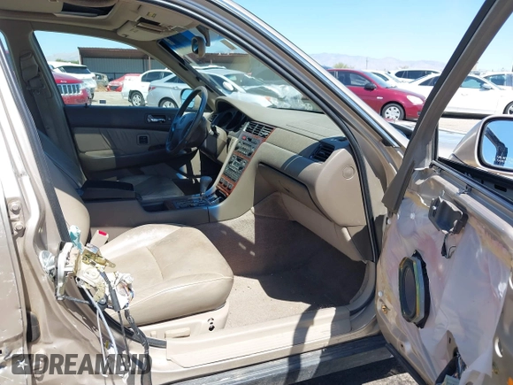 2000 Acura RL with VIN JH4KA9656YC001269, listed as a IAAI auction lot 41831469 with 158,504 mi miles. Bid and sale history available at carsss.com. Image 5.