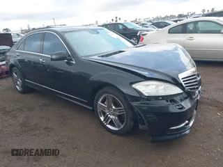 2013 Mercedes-Benz S 550 z VIN WDDNG7DB0DA501160, wystawiony jako IAAI lot #42185023 z przebiegiem 99 179 mil mil oraz . Historia ofert i sprzedaży dostępna na DreamBid. Obrazek 1.