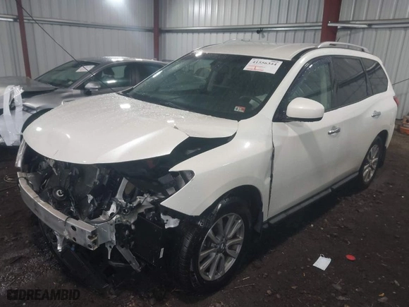 2015 Nissan Pathfinder Platinum with VIN 5N1AR2MM6FC611205, listed as a IAAI auction lot 41556344 with 86,366 mi miles. Bid and sale history available at carsss.com. Image 2.