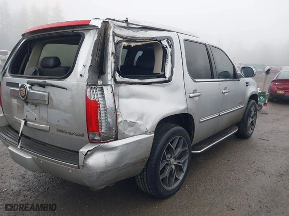2013 Cadillac Escalade Luxury with VIN 1GYS4BEF3DR201649, listed as a IAAI auction lot 41357511 with 158,665 mi miles. Bid and sale history available at carsss.com. Image 4.