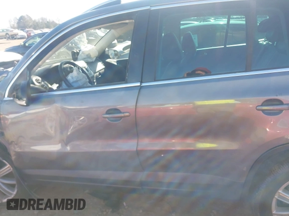 2011 Volkswagen Tiguan SE with VIN WVGBV7AX7BW538690, listed as a IAAI auction lot 41338881 with Not Provided miles and . Bid and sale history available at DreamBid. Image 15.