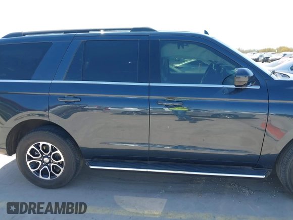 2023 Ford Expedition XLT с VIN 1FMJU1J82PEA45419, выставлен на аукционе IAAI как лот 41755259 с пробегом 62 406 миль миль и . История ставок и продаж доступна на DreamBid. Изображение 13.