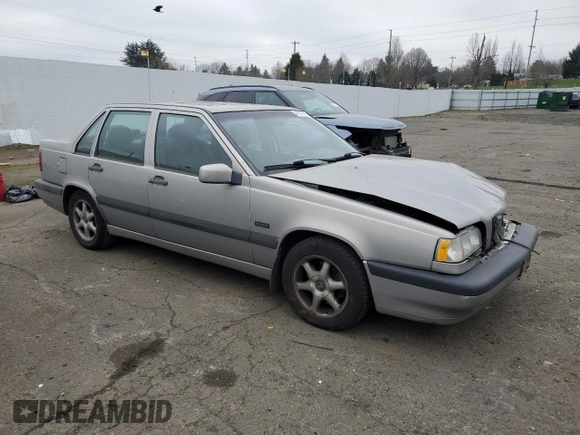 1996 Volvo S70 с VIN YV1LS5542T2274433, выставлен на аукционе Copart как лот 41997065 с пробегом 88 757 миль миль и Списание • Salvage title. История ставок и продаж доступна на DreamBid. Изображение 4.
