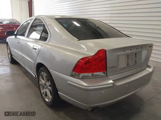 2009 Volvo S60 2.5T with VIN YV1RS592592733286, listed as a IAAI auction lot 42020873 with 129,880 mi miles. Bid and sale history available at carsss.com. Image 3.