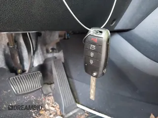 2019 Kia Sorento L z VIN 5XYPG4A31KG543915, wystawiony jako IAAI lot #41729916 z przebiegiem 79 416 mil mil oraz . Historia ofert i sprzedaży dostępna na DreamBid. Obrazek 11.