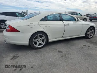 2008 Mercedes-Benz CLS-Class 5.5L with VIN WDDDJ72X88A121145, listed as a Copart auction lot 73694074 with 0 mi miles and Clean Title. Bid and sale history available at carsss.com. Image 3.