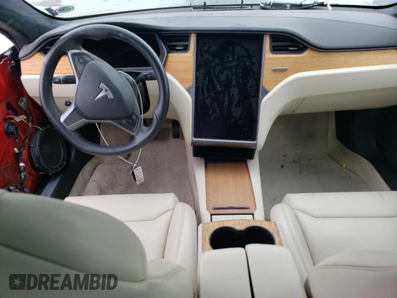 2019 Tesla Model S 75D z VIN 5YJSA1E29KF347384, wystawiony jako Copart lot #50622555 z przebiegiem Nie podano mil oraz Szkoda całkowita • Salvage title. Historia ofert i sprzedaży dostępna na DreamBid. Obrazek 8.