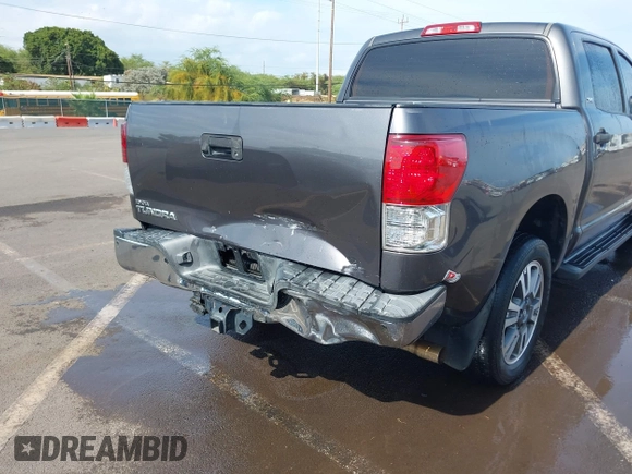 2011 Toyota Tundra z VIN 5TFEY5F14BX106229, wystawiony jako IAAI lot #42118006 z przebiegiem 96 465 mil mil oraz . Historia ofert i sprzedaży dostępna na DreamBid. Obrazek 6.