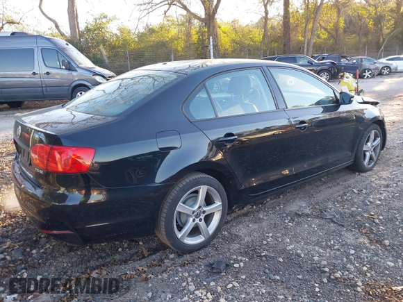 2012 Volkswagen Jetta SE with VIN 3VWBP7AJ3CM338852, listed as a IAAI auction lot 41011223 with 307,098 mi miles and . Bid and sale history available at DreamBid. Image 4.