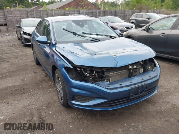 2021 Volkswagen Jetta SEL with VIN 3VWE57BUXMM102387, listed as a IAAI auction lot 42711974 with 44,793 mi miles and . Bid and sale history available at DreamBid. Image 1.