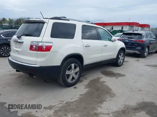 2011 GMC Acadia SLT1 with VIN 1GKKRRED5BJ358453, listed as a IAAI auction lot 42040475 with 237,236 mi miles. Bid and sale history available at carsss.com. Image 4.