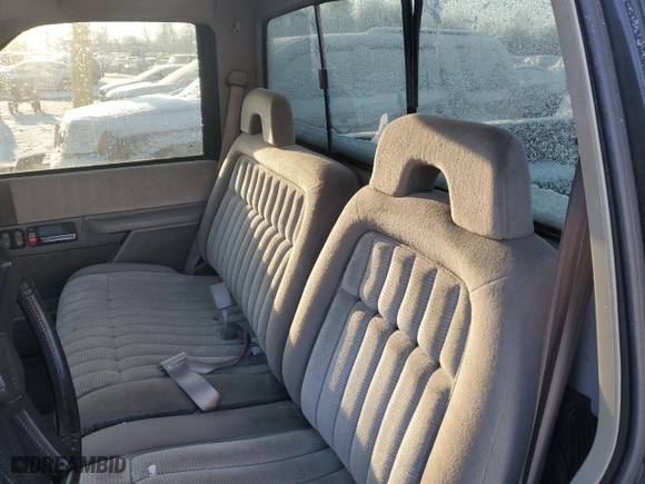 1994 Chevrolet C/K 1500 with VIN 1GCEK14Z8RZ216931, listed as a Copart auction lot 88974155 with 537,632 mi miles and Salvage Title. Bid and sale history available at carsss.com. Image 10.