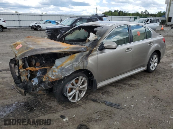 2014 Subaru Legacy Premium z VIN 4S3BMCC68E3005614, wystawiony jako Copart lot #57376495 z przebiegiem Nie podano mil oraz Szkoda całkowita • Salvage title. Historia ofert i sprzedaży dostępna na DreamBid. Obrazek 1.