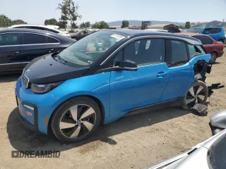 2018 BMW i3 with VIN WBY7Z4C55JVC34904, listed as a Copart auction lot 61744185 with 40,797 mi miles and Salvage title. Bid and sale history available at DreamBid. Image 1.