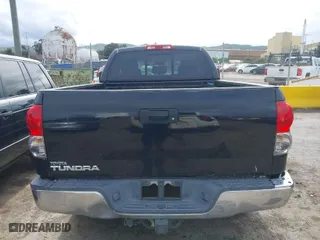 2007 Toyota Tundra SR5 with VIN 5TBRV541X7S450201, listed as a IAAI auction lot 41467261 with 261,614 mi miles. Bid and sale history available at carsss.com. Image 16.