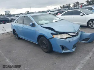 2012 Toyota Camry Hybrid XLE with VIN 4T1BD1FK9CU015441, listed as a IAAI auction lot 41691660 with 185,645 mi miles. Bid and sale history available at carsss.com. Image 1.