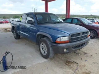 2002 Dodge Dakota z VIN 1B7GL12X82S684096, wystawiony jako IAAI lot #42350919 z przebiegiem 268 474 mil mil oraz . Historia ofert i sprzedaży dostępna na DreamBid. Obrazek 1.