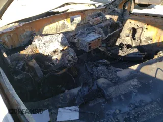 2015 Nissan Versa SV z VIN 3N1CN7AP3FL817657, wystawiony jako Copart lot #42966555 z przebiegiem Nie podano mil oraz Nie do naprawy • Non repairable. Historia ofert i sprzedaży dostępna na DreamBid. Obrazek 8.