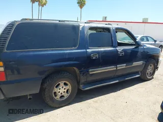 2005 Chevrolet Suburban LS z VIN 1GNEC16Z15J211046, wystawiony jako IAAI lot #42453120 z przebiegiem Nie podano mil oraz . Historia ofert i sprzedaży dostępna na DreamBid. Obrazek 13.