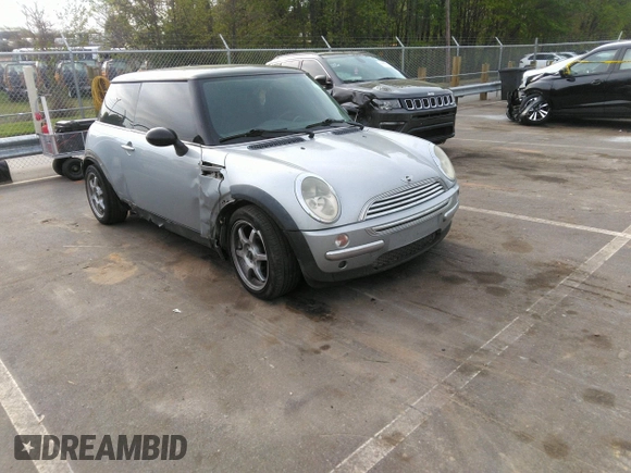 2002 MINI Hardtop with VIN WMWRC33432TE10226, listed as a IAAI auction lot 41973956 with 156,445 mi miles and . Bid and sale history available at DreamBid. Image 1.