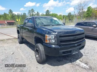 2008 Chevrolet Silverado 1500 1LT with VIN 1GCEK19J78Z126218, listed as a IAAI auction lot 42010578 with 211,392 mi miles and . Bid and sale history available at DreamBid. Image 1.