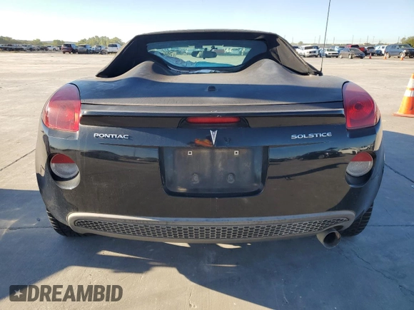 2007 Pontiac Solstice z VIN 1G2MB35B57Y141041, wystawiony jako Copart lot #70661994 z przebiegiem Nie podano mil oraz Czysty tytuł • Clean title. Historia ofert i sprzedaży dostępna na DreamBid. Obrazek 6.