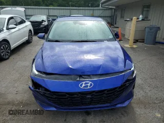 2023 Hyundai Elantra SE with VIN KMHLL4AG8PU610086, listed as a Copart auction lot 61338245 with 17,896 mi miles and Salvage title. Bid and sale history available at DreamBid. Image 5.