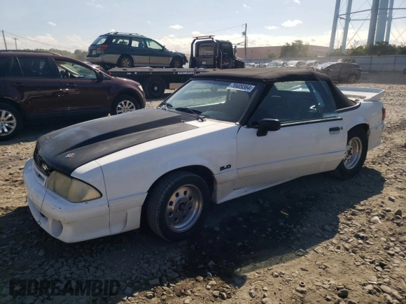 1988 Ford Mustang z VIN 1FABP44E6JF232186, wystawiony jako Copart lot #70489364 z przebiegiem 264 591 mil mil oraz Szkoda całkowita • Salvage title. Historia ofert i sprzedaży dostępna na DreamBid. Obrazek 1.
