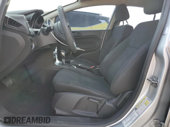 2018 Ford Fiesta SE z VIN 3FADP4BJ3JM110152, wystawiony jako Copart lot #50813155 z przebiegiem 90 729 mil mil oraz Szkoda całkowita • Salvage title. Historia ofert i sprzedaży dostępna na DreamBid. Obrazek 7.