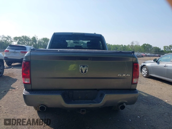 2012 Ram 1500 Express с VIN 1C6RD7KT6CS174599, выставлен на аукционе IAAI как лот 42367638 с пробегом 72 779 миль миль и . История ставок и продаж доступна на DreamBid. Изображение 17.