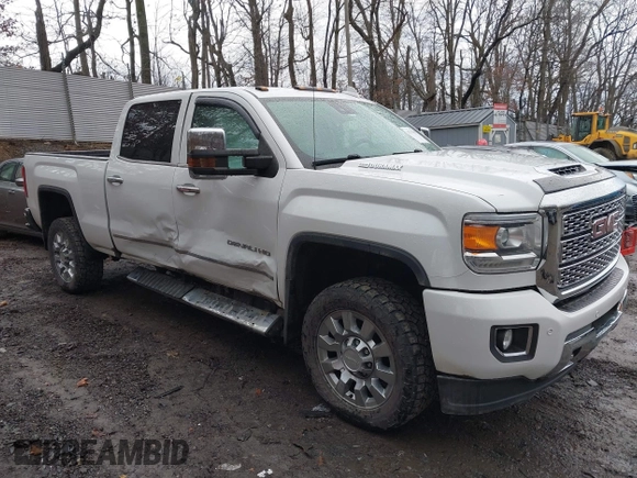 2019 GMC Sierra 2500HD Denali with VIN 1GT12SEY8KF226666, listed as a IAAI auction lot 41717939 with 45,325 mi miles. Bid and sale history available at carsss.com. Image 1.