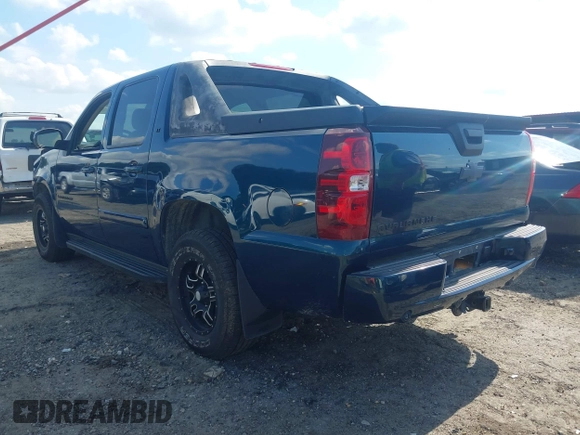 2007 Chevrolet Avalanche LTZ z VIN 3GNFK12367G124840, wystawiony jako IAAI lot #42222824 z przebiegiem 210 763 mil mil oraz . Historia ofert i sprzedaży dostępna na DreamBid. Obrazek 3.