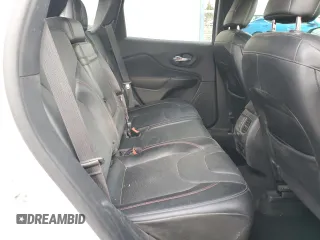 2019 Jeep Cherokee Trailhawk Elite with VIN 1C4PJMBX7KD360617, listed as a Copart auction lot 45765245 with 58,229 mi miles and Salvage Title. Bid and sale history available at carsss.com. Image 11.